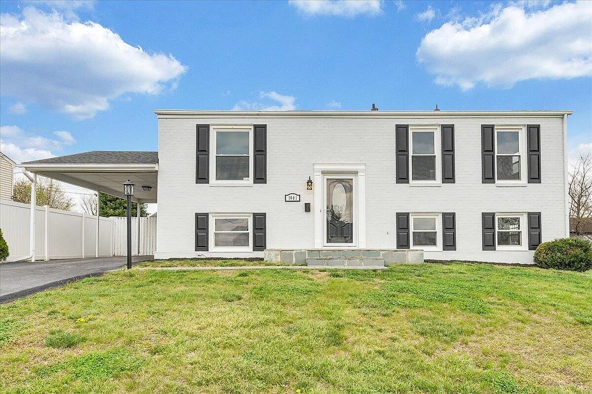1801 Franwill Ave NW photo 1