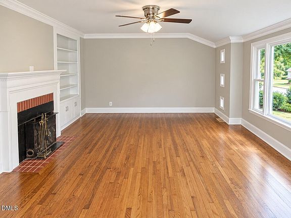 3rd image of 1610 W B St
