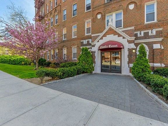 2nd image of 83-55 Lefferts Blvd #6F
