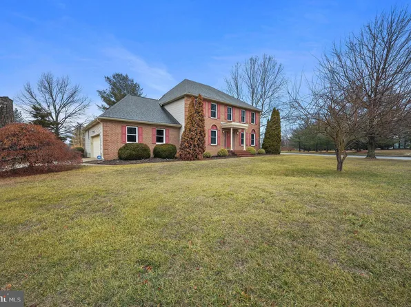 3 Niblick Ct, Dover, DE 19904