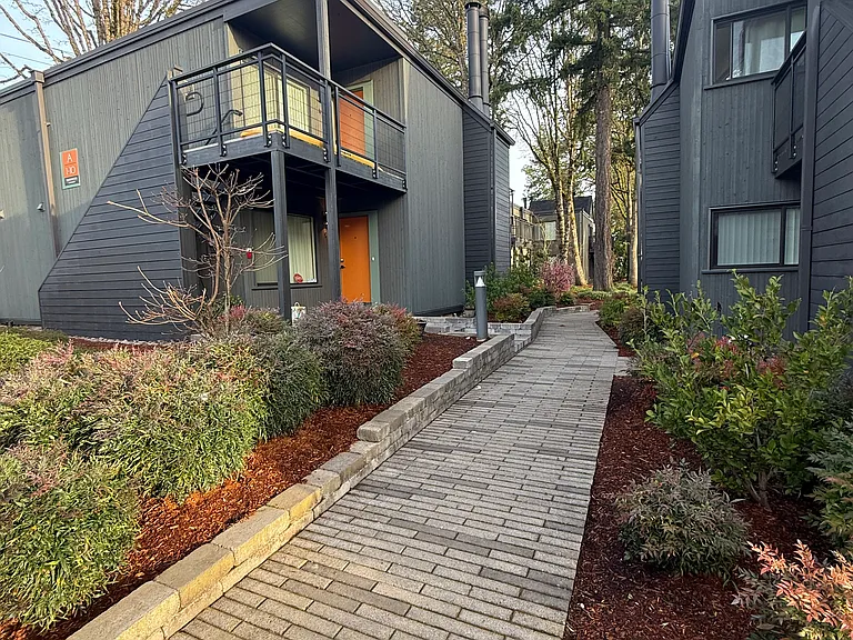 Timberwood Apartments — Photo 11