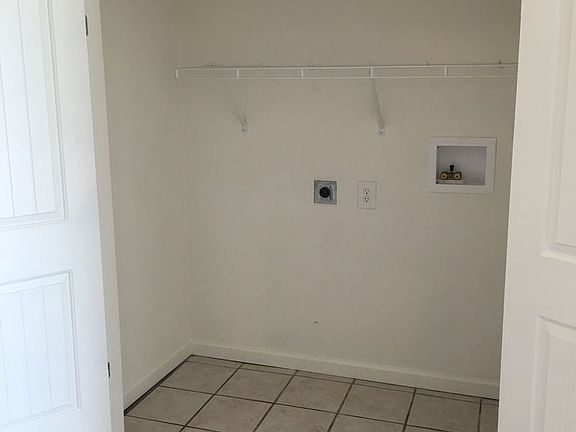 5th image of 247 E Vine St APT 02