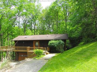 5417 Bennett Dr, Cross Lanes, WV 25313