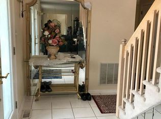 9 Angelique Ct, Morganville, NJ 07751