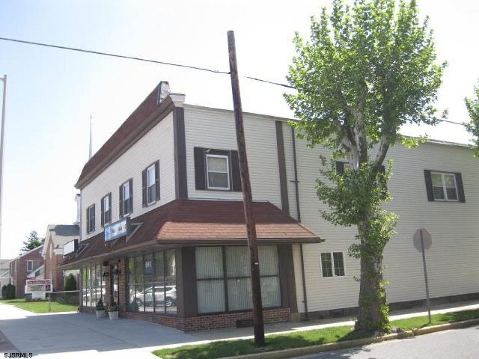 2nd image of 300 Philadelphia Ave