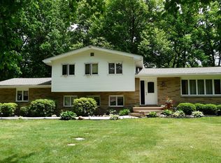 5743 Nolley Rd, Akron, OH 44319