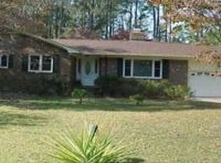 703 Edgehill Rd, Trent Woods, NC 28562