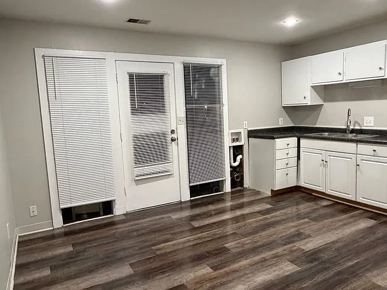 6118 Dickson Rd — Photo 14