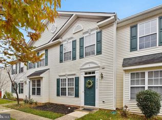 20455 River Ripple Sq, Sterling, VA 20165