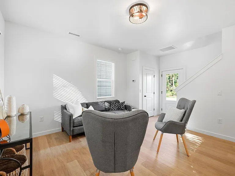 2819 Wilcox Pl — Photo 15