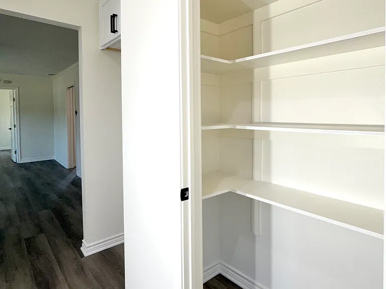 2913 W 4th Ave — Photo 6
