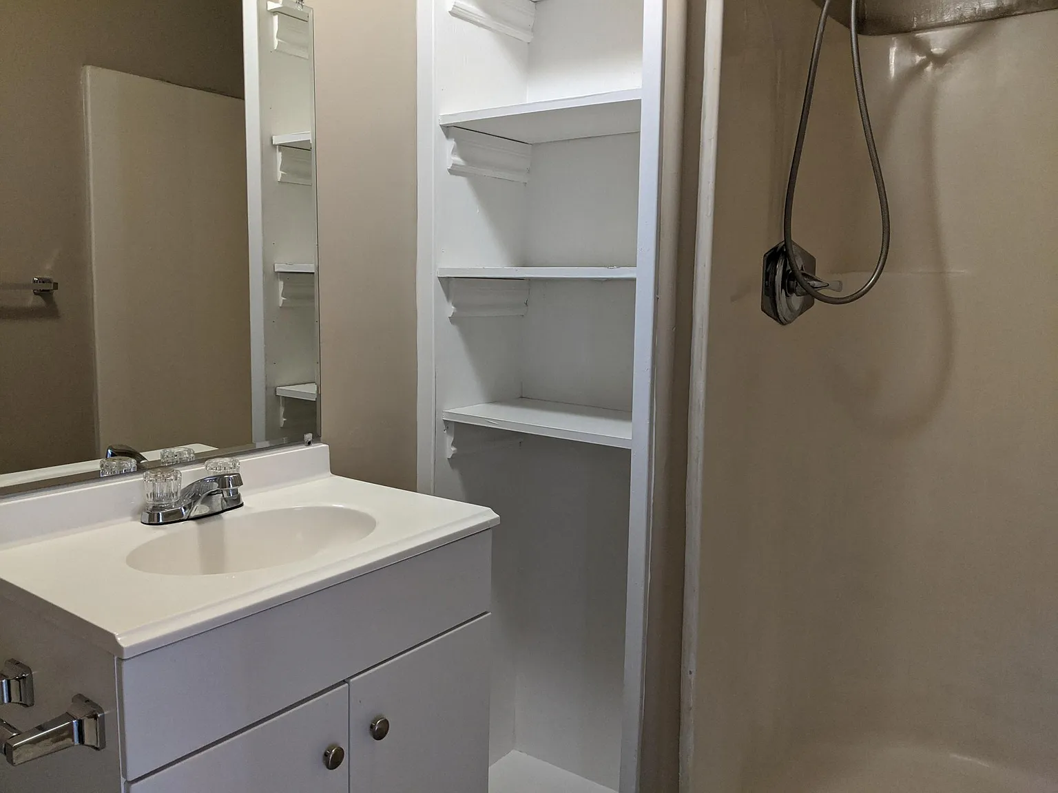 1 bed, 500 sqft, $2,750 — Photo 3