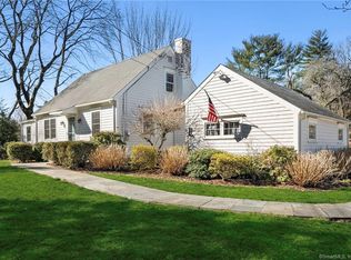 108 Weed St, New Canaan, CT 06840