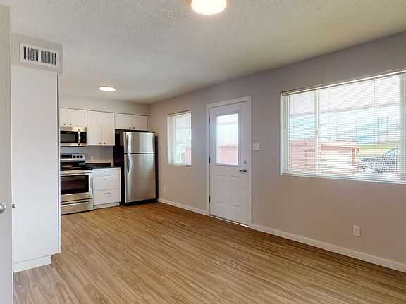 4th image of 2415 Espanola St NE APT F