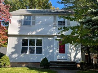 873 Clarence Rd, Cleveland Heights, OH 44121