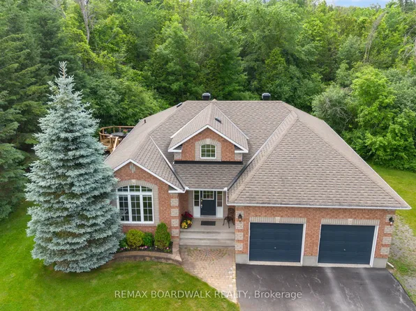 154 Catherine Ave, Beckwith, ON K7C 4L5