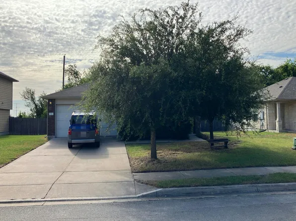 216 Adriana Ln, Hutto, TX 78634