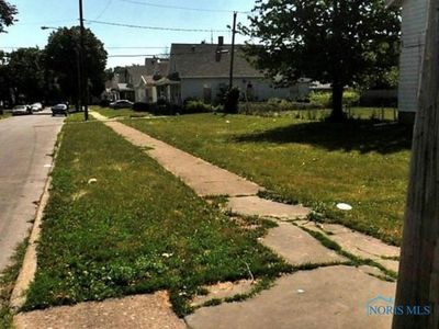2926 Chestnut St, Toledo, OH, 43608