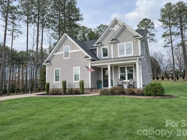 4307 Island Fox Ln, Denver, NC 28037