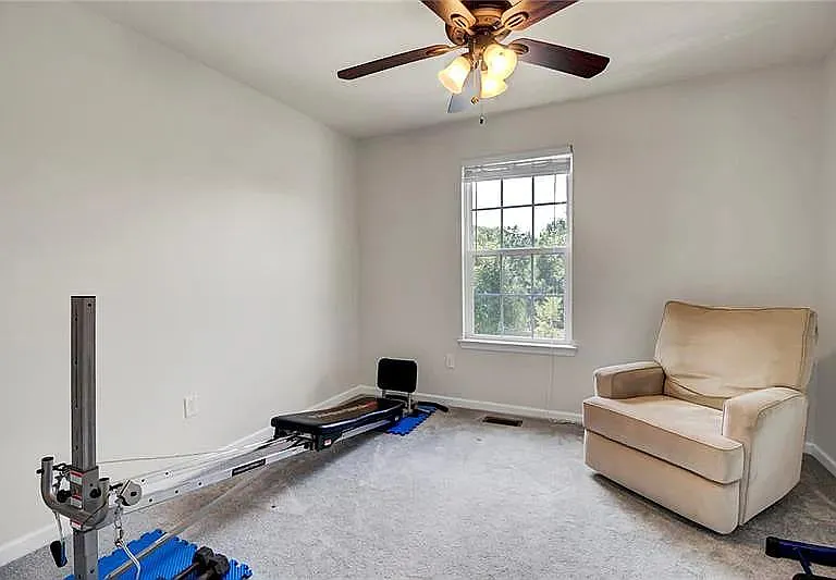 611 Edison Dr — Photo 7