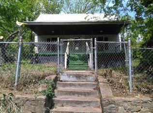 226 Broadway St NW, Lenoir, NC 28645