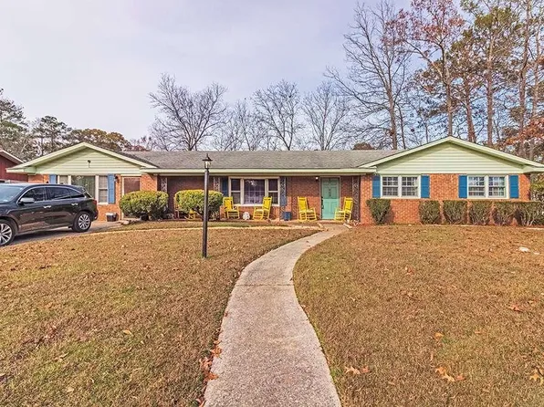 409 Forest Lake Dr, Warner Robins, GA 31093