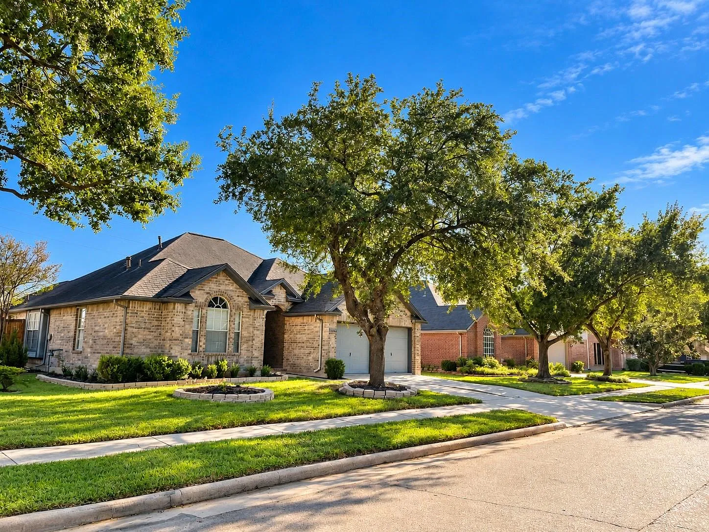 3 bed, 4.0 bath, 1583 sqft, $2,000 — Photo 1