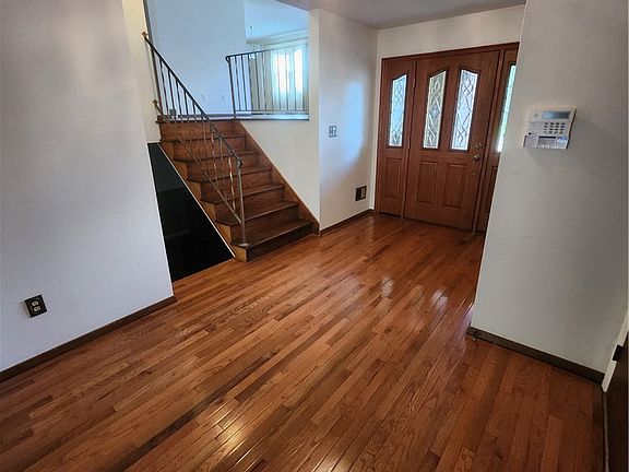 3rd image of 5512 Olive Tree Dr