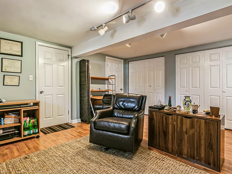 33 Brookside Pl — Photo 13