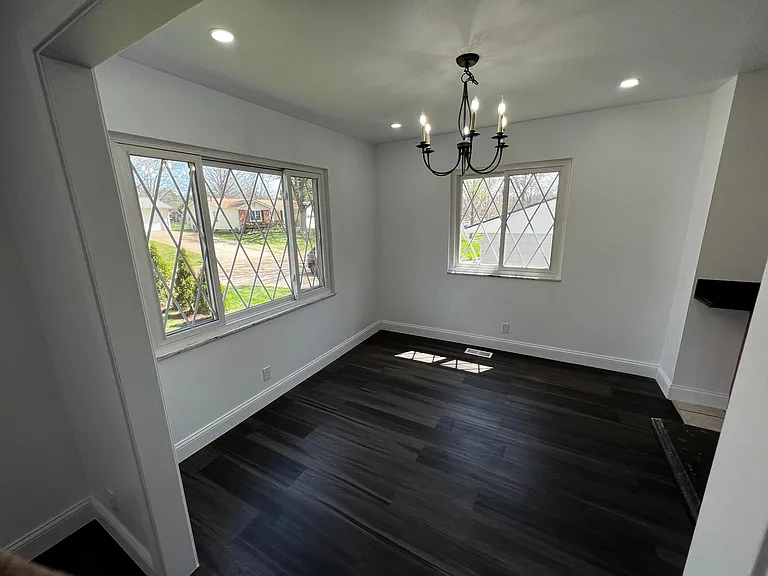 Dining Room pic4