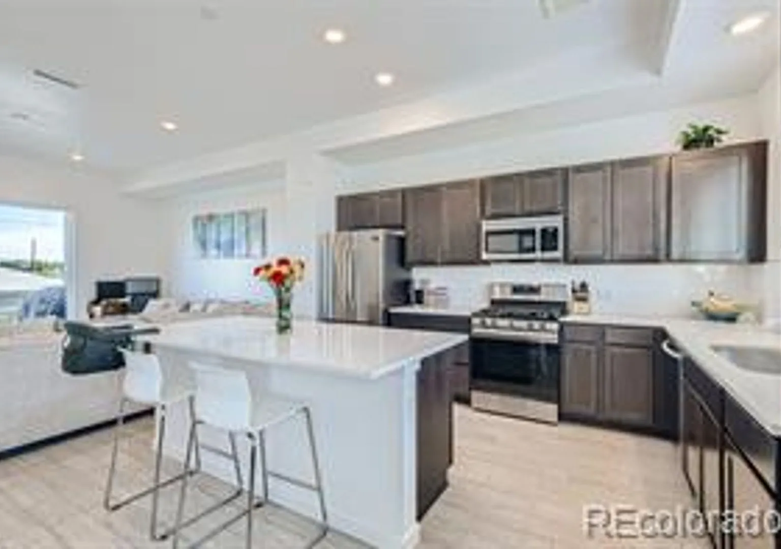 Recently Built Townhome in Hot Midtown! — Photo 3