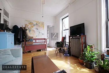 Rented by ZealEstate Group Inc
