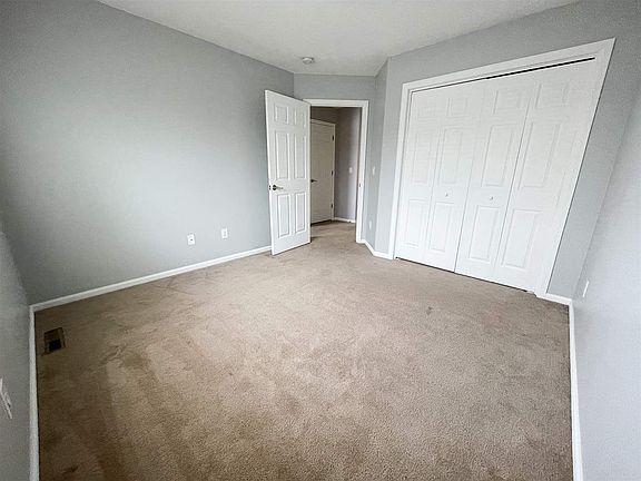 5th image of 1426 Symons St