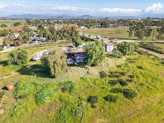 5th image of 26993 Bradley Rd