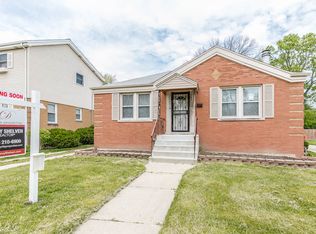 272 E Burlington St, Riverside, IL 60546