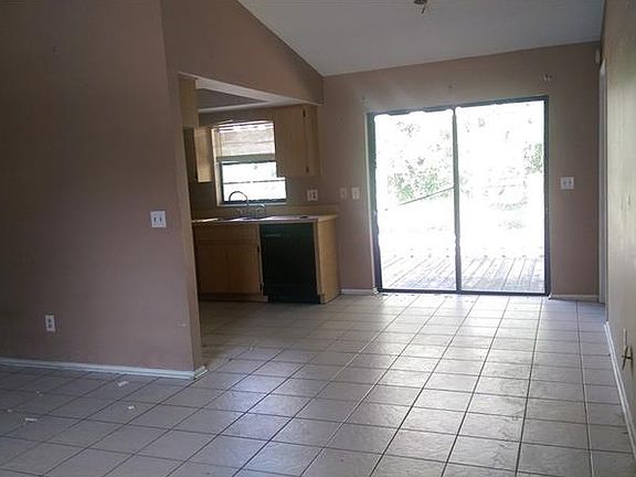 4th image of 1401 Woodstork Dr