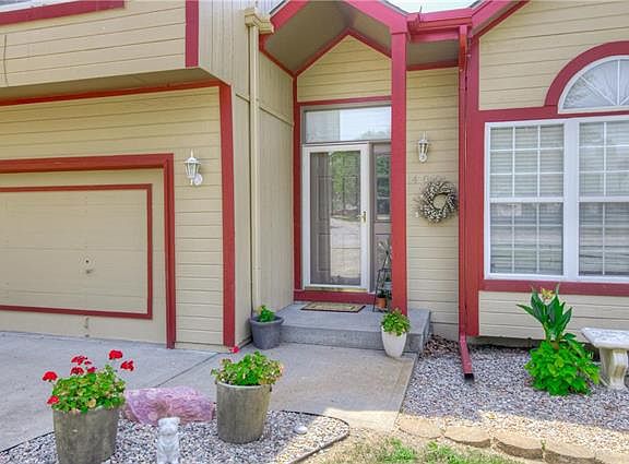 2nd image of 14706 Shamrock Way