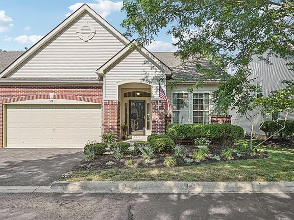 3rd image of 5571 Grand Crescent Dr