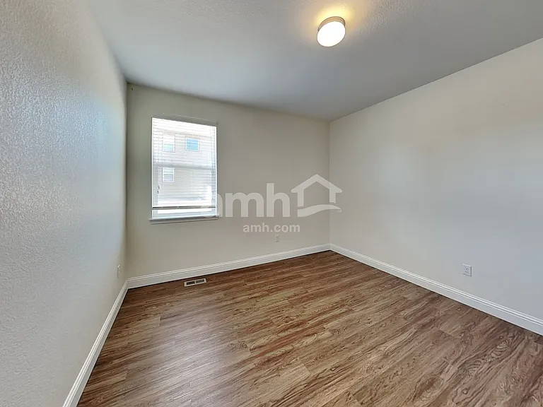 10204 Dogwood St — Photo 16