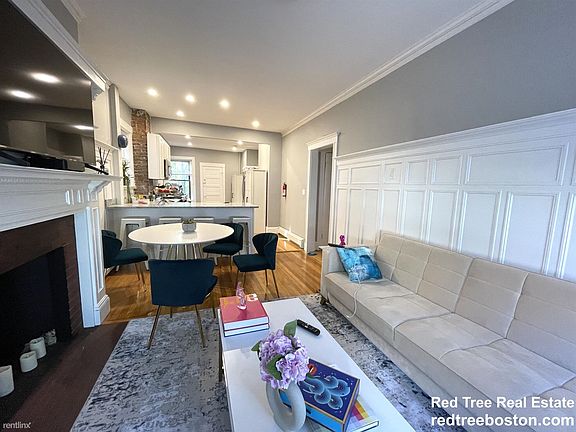 landlord_unit_photo_54465624_0.375