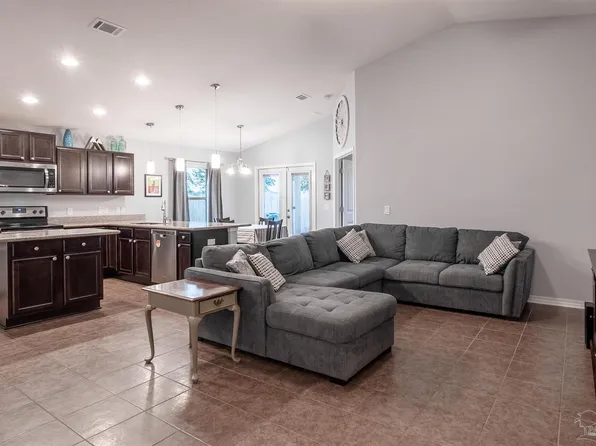 5612 Peach Dr, Pace, FL 32571