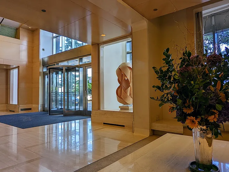 120 Riverside Blvd #10P — Photo 8