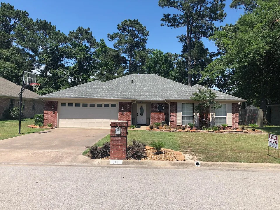205 Spyglass Dr