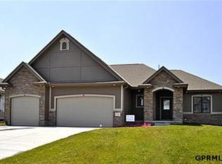 7108 S 193rd St, Omaha, NE 68118