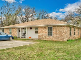 608 S Main St APT A, Aubrey, TX 76227