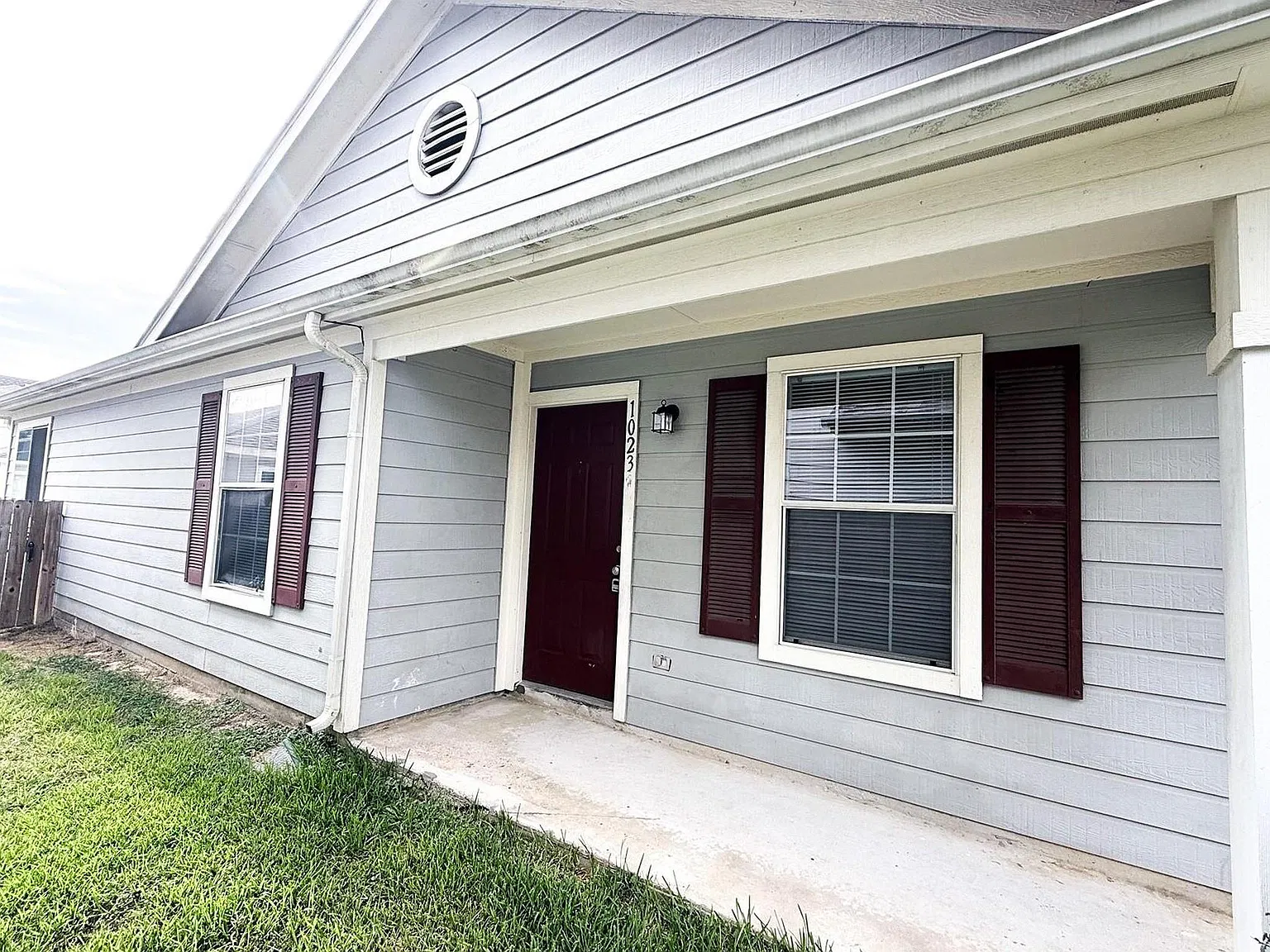 3 bed, 2.0 bath, 1152 sqft, $1,500 — Photo 2