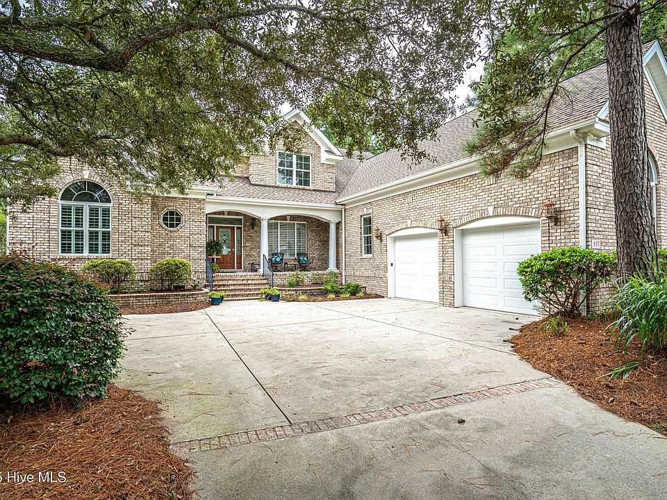1st image of 537 Gladstone Circle SW