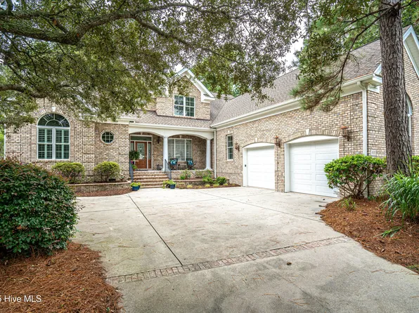 537 Gladstone Circle SW, Ocean Isle Beach, NC 28469