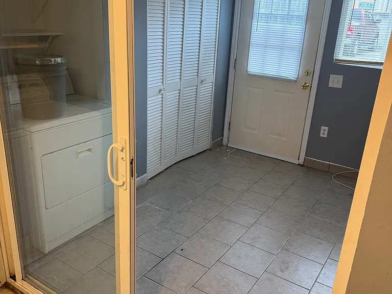 107 Avery St #1 — Photo 7