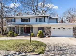 32397 Desmond Dr, Warren, MI 48093